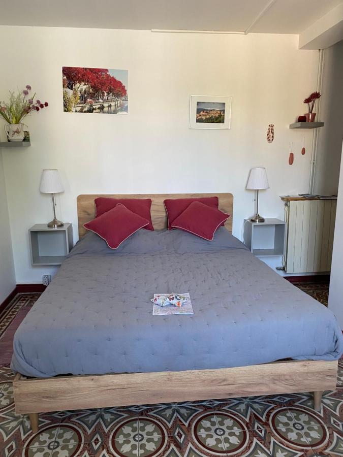 Cote Court Bed & Breakfast L'Isle-sur-la-Sorgue Exterior photo